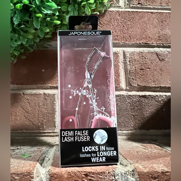 Japonesque Silver Demi False Lash Fuser - Picture 8 of 8